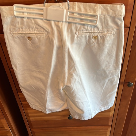 Peter Millar white long Bermuda Shorts NWT Size 32 - Picture 2 of 12